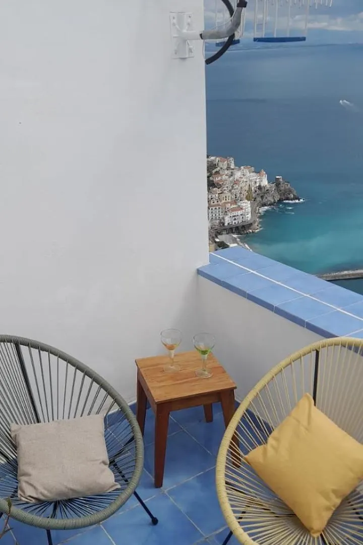 Apartamento Un Nido Su Amalfi