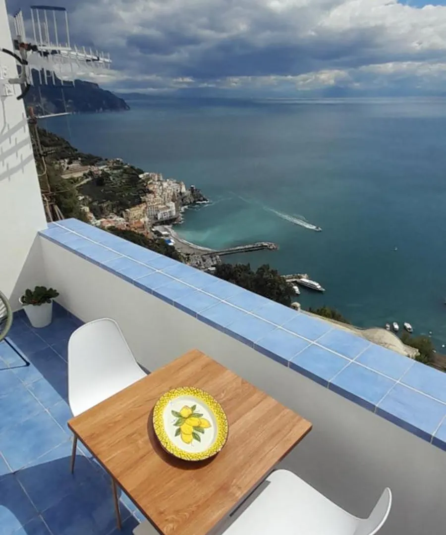Apartamento Un Nido Su Amalfi Italia
